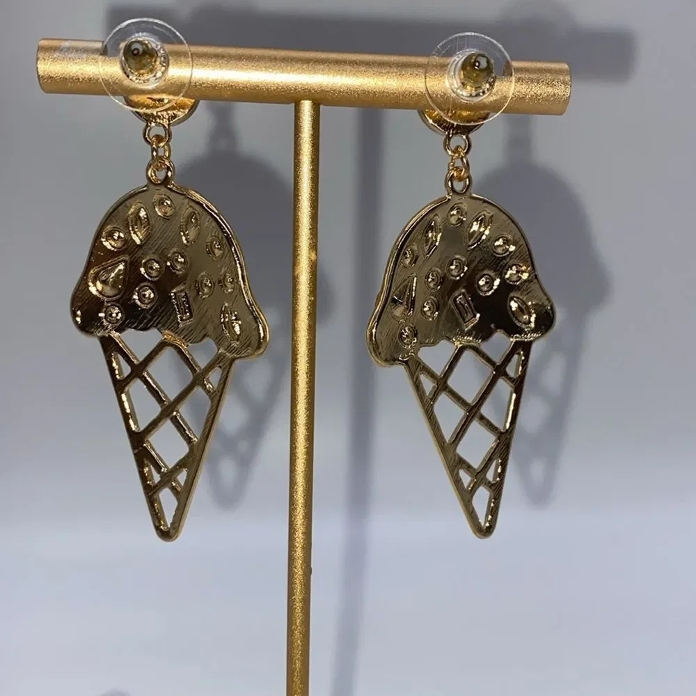 π
π π
Darling BoHo Rhinestone π IceβCream Earrings π¦β¨ - Picture 6 of 13